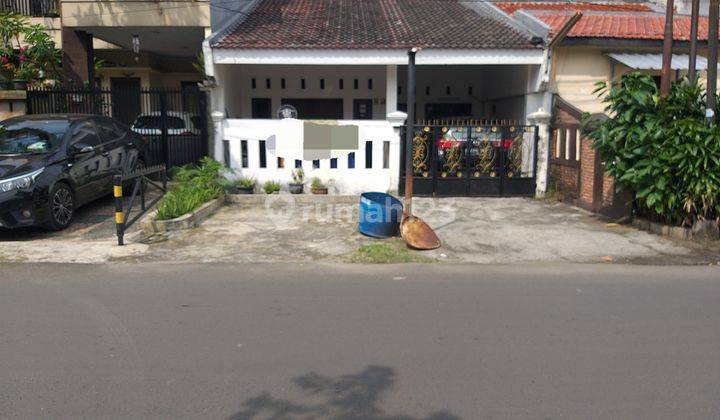 Rumah di pondok bambu jalan 3 mobil bebas bjr sederhana siap huni 1