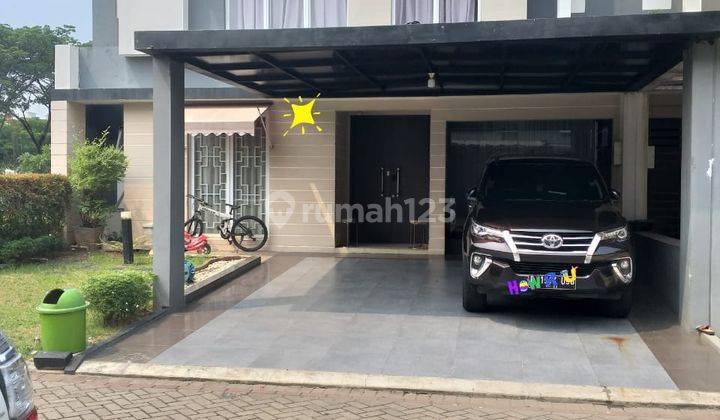 Rumah minimalais di JGC ada kolam renang dengan fasilitas area lengkap 1