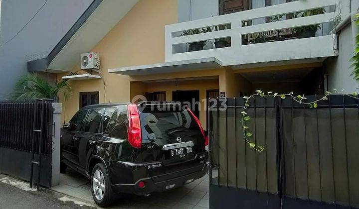 Rumah di tebet bangunan  lama masih bagus di lokasi bagus siap huni 1