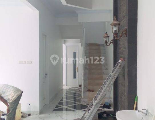 Rumah baru modern style strategis di pondok gede jati waringin siap huni 2