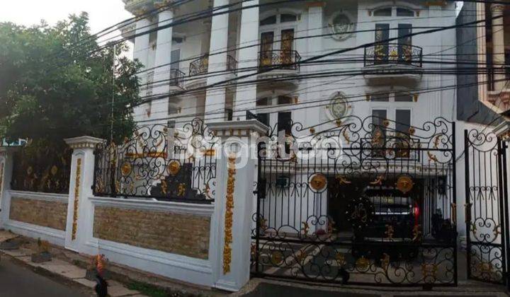 RUMAH KRAMAT SENTIONG SENEN JAKARTA PUSAT MEWAH 3 LANTAI 1