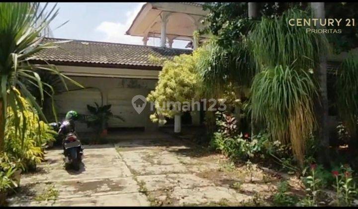 Rumah Tua Hitung Tanah Di Daerah Duren Sawit,Jakarta Timur 1