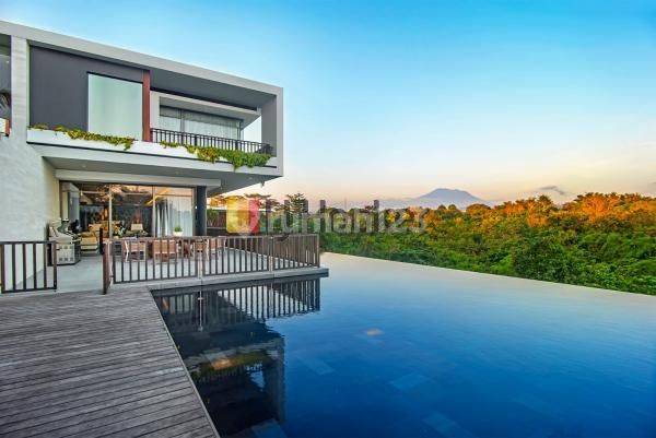 Hot Sale For Sale Luxury Villa  with Ocean View at Gianyar area Close to Bypass Gianyar 1