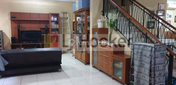 Dijual cepat rumah di Harapan Indah Regency Bekasi 2