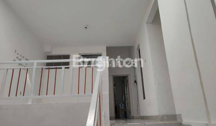 Rumah 2 lantai bersih terawat di Lippo cikarang  2