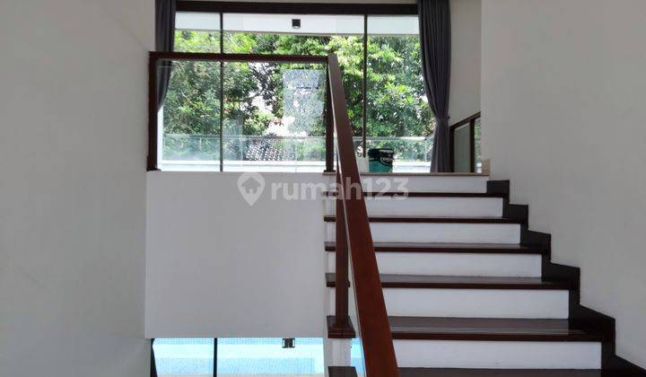 Rumah TOWN HOUSE MEWAH & BESAR  KEMANG Timur  2