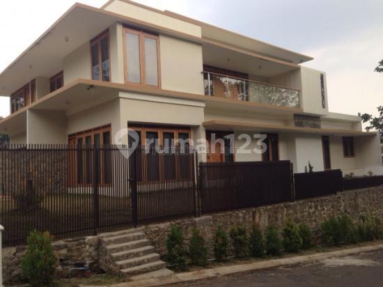 Rumah Lux di Komplek Citra Green Dago Bandung Rumah Lux di Komplek Citra Green Dago Bandung