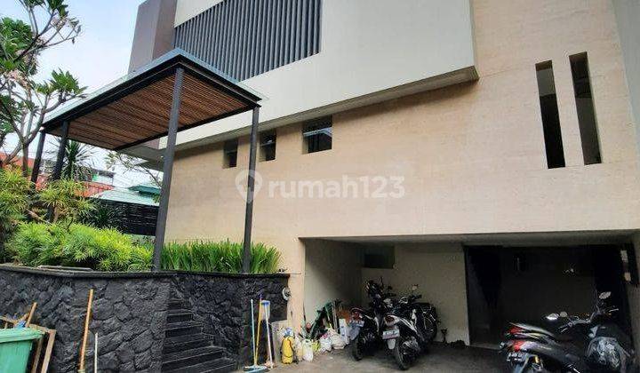 Rumah Baru di Cipete Ada Kolam Renang Strategis di Jaksel 1