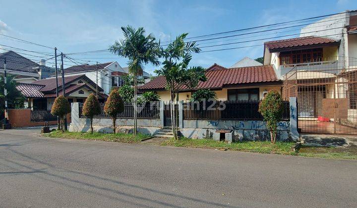 Rumah Hook Di Daerah Cipulir, Jakarta Selatan 1