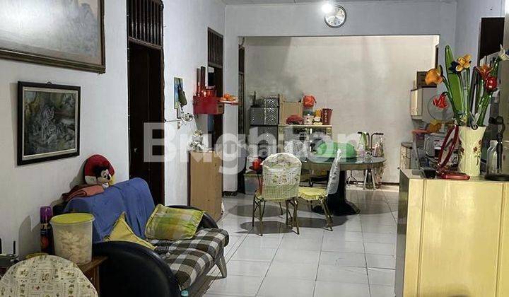 RUMAH TOMANG, 2 LANTAI, FULL FURNISHED, LOKASI STRATEGIS 1