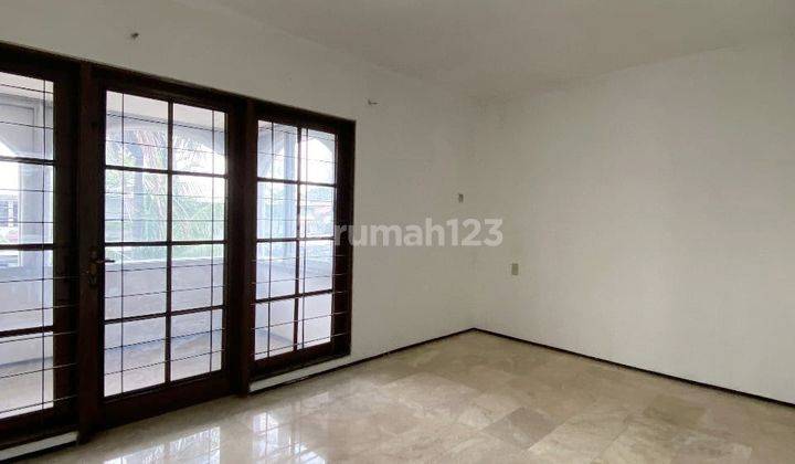 Dijual Rumah Bagus 2 Lantai, Jalan Lamandau  2