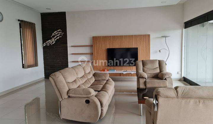 Rumah Mewah Furnished di Setrasri Kulon, Bandung 2