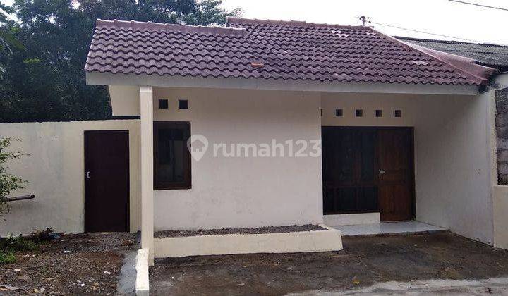 Rumah Banyumanik, Pudak Payung Baru Gress, Jalan Lebar 1