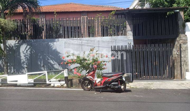 RUMAH KLASIK DI SEMARANG BARAT 1