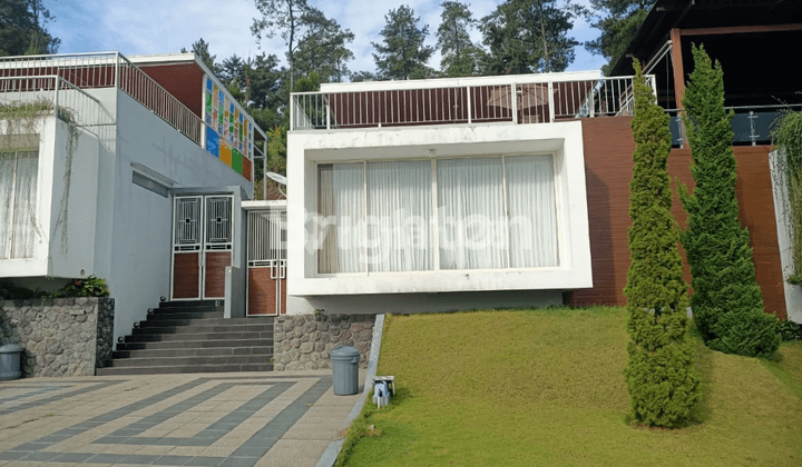 Villa Minimalis Modern di Villa Taman Dayu, Pasuruan 1