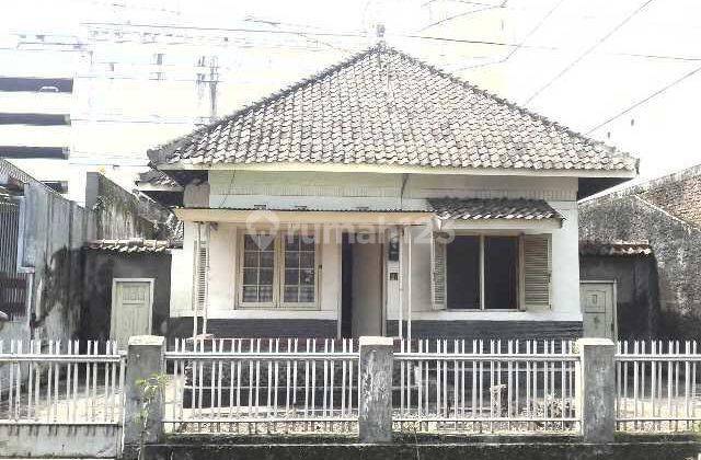 Rumah Heritage dekat dengan Alun Alun Bandung  1