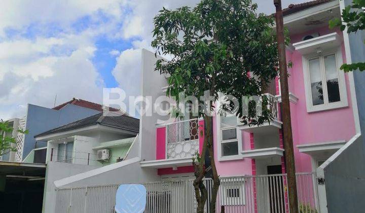 RUMAH BAGUS DAN BESAR DI KOMPLEKS PERUMAHAN ARAYA 1