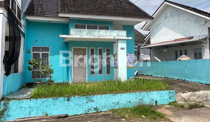 RUMAH BAGUS DI DALAM KOMPLEK PERUMAHAN DI DAERAH KM 7 1