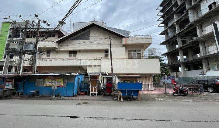 Rumah Atau Ruang Usaha Dekat Pantai Losari Kota Makassar 2