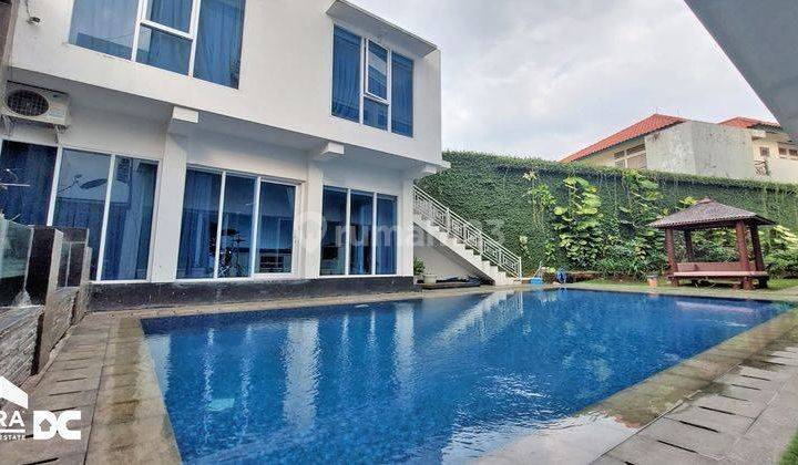 Rumah Mewah Ada Kolam Renang Siap Pakai Puri Arga Golf Semarang 1