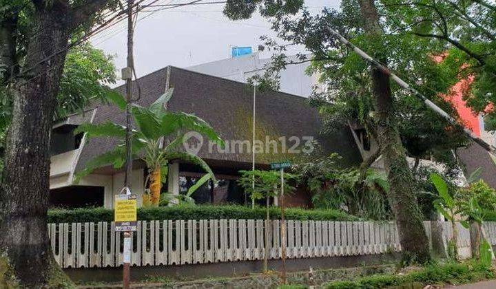 Rumah Hook Lama Asri  di Sayap Dago Sudah SHM 1