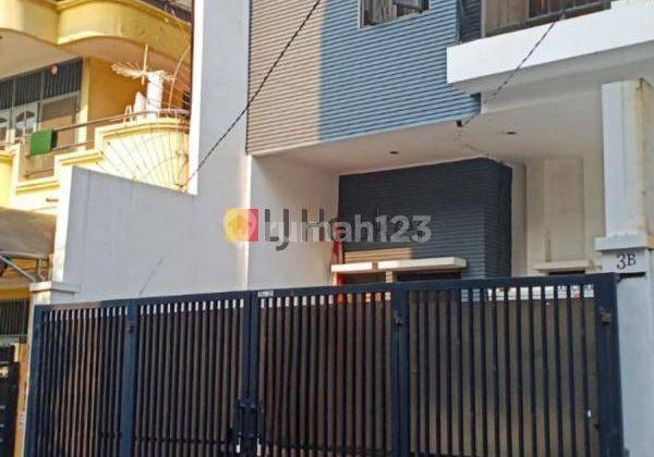 Rumah minimalis 3 lt cocok utk mess karyawan di Tomang  1