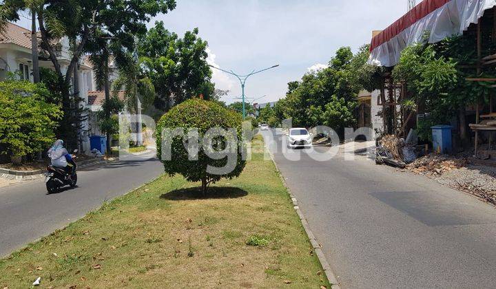 RUMAH MEWAH VANCOUVER PURI SURYA JAYA 2