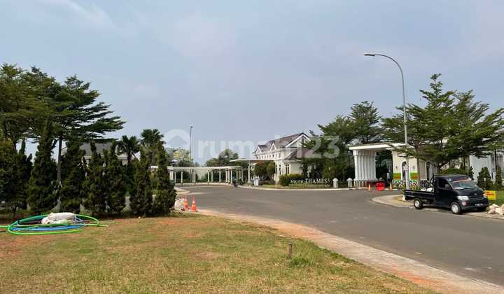 Rumah Murah bagus jalan 4 mobil di North Thames JGC Cakung 2