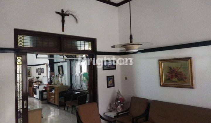 Rumah Klasik di kawasan Super Elite Jalan Besar Ijen 2