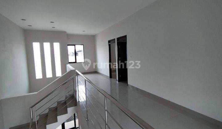 Rumah 2 Lantai Bagus Unfurnished SHM di Moch Toha, Bandung 2