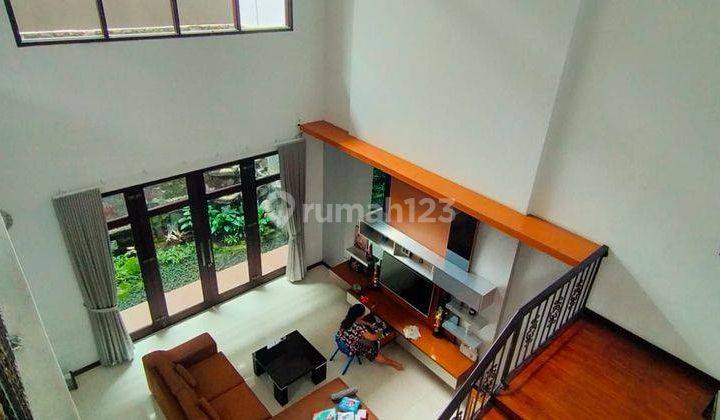 Rumah 2 Lantai Baru Furnished SHM di Batununggal Indah , Bandung 1