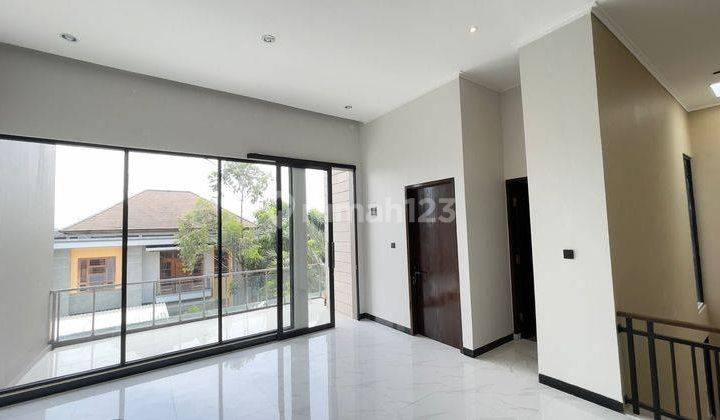 Dijual Rumah Full Furnished Modern 3lt Mekar Wangi  2