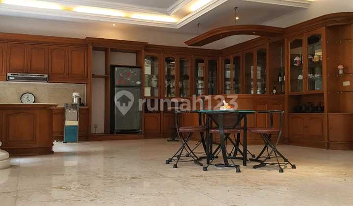 Large Ready-to-Live House in Setra Duta Laguna Large Ready-to-Live House in Setra Duta Laguna