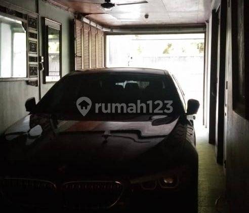 Turun Harga!!  Rumah Dalam Komplek Di Patra Kuningan. 2