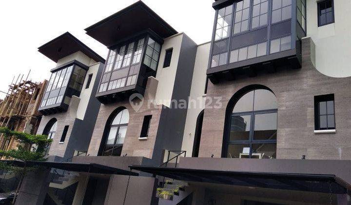 RUMAH TOWNHOUSE 3 LANTAI DI TB SIMATUPANG JAKARTA SELATAN  1