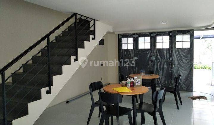 RUMAH EXCLUSIVE TOWNHOUSE 3 LANTAI DI TB SIMATUPANG JAKARTA SELATAN  2