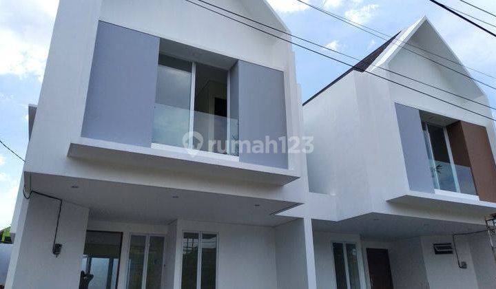 RUMAH SCANDINAVIAN DUA LANTAI AKSES JALAN DUA MOBIL PEJATEN JAKARTA SELATAN  1