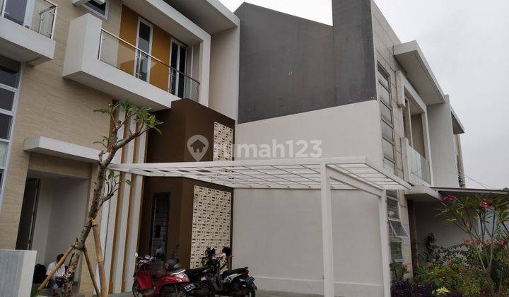 DI JUAL BRAND NEW  HOUSE 2.5 LANTAI MINIMALIS TOWNHOUSE DEKAT TOLL DAN AEON MALL TB SIMATUPANG JAKARTA SELATAN  2