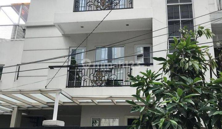 Rumah 3 Lantai Fully Furnished Tebet Barat Dekat Ke Jalan Mt Haryono Dalam Kompleks Jalan Lebar Jakarta Selatan 1