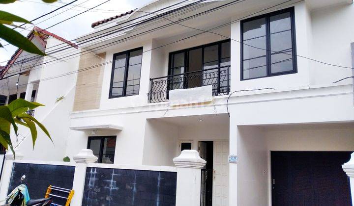 RUMAH MODERN MINIMALIS  DILUAR CLUSTER DI PEJATEN TIMUR PASAR MINGGU JAKARTA SELATAN 1