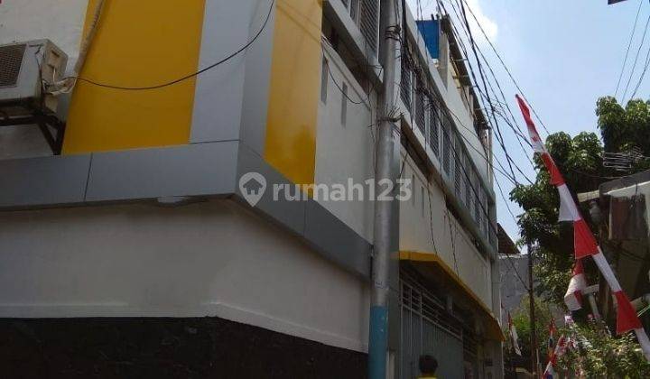 Rumah Kost 2 Lantai Di Daerah Utan Kayu, Jakarta Timur 1