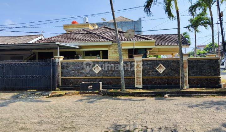 Rumah Hook di Kedamaian Indah Tanjung Karang Timur 1