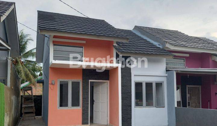 di  rumah di komplek puri alma sukarami 1