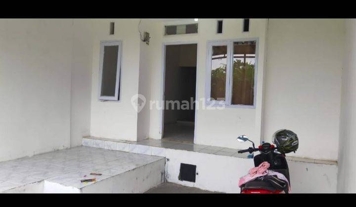 Di  Rumah Di Komplek Permata Padalarang Bandung Barat 1