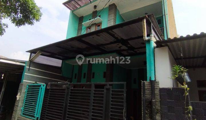 Di  Rumah Di Komplek Pakusarakan Bandung Barat 1