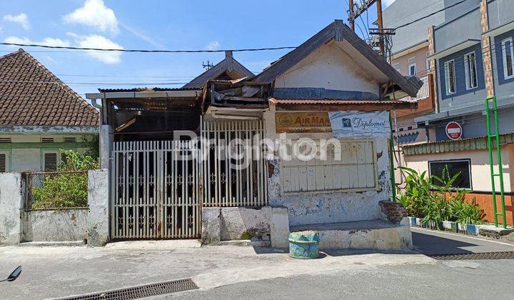 Rumah pusat kota area buah buahan simpang langsep malang 1