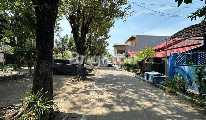 RUMAH HITUNG TANAH DI PONDOK TJANDRA INDAH MANGGA SIDOARJO DEPAN TAMAN 2