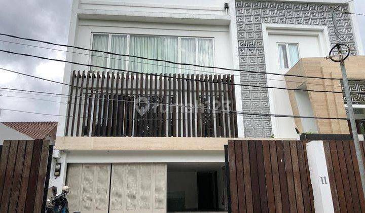 Rumah di Kemang Ada Rooftop, Lift Dan Gym Dekat Cipete Selatan 1