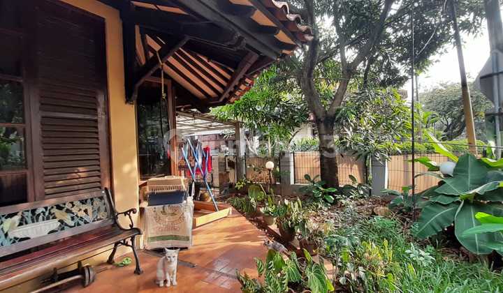 Bintaro House, Kepodang Street, Bintaro Sector 2, South Tangerang