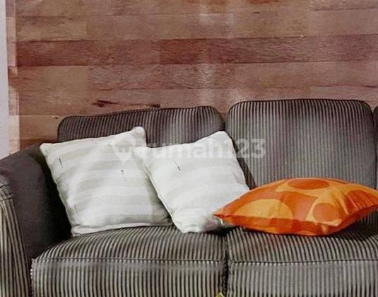 Nice House with Swimming Pool in Graha Raya Bintaro 2